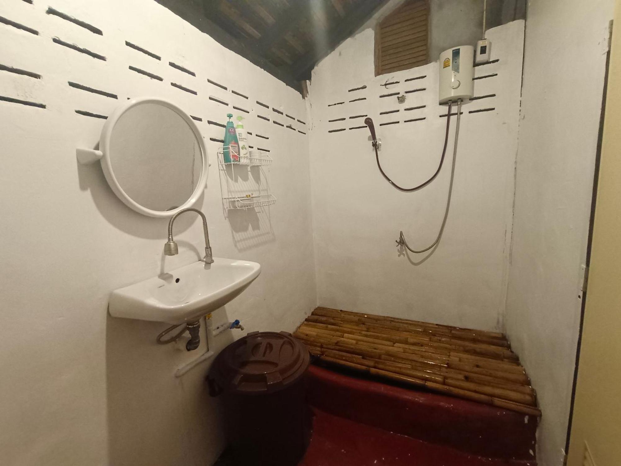 Homestay Tiki Bar-kantiang *